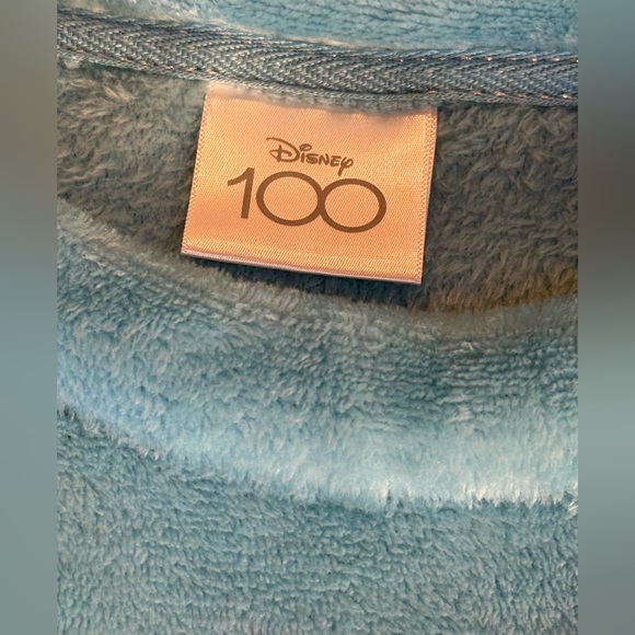 Disney 100 Women’s Stitch Soft Fleece Long Sleeve Pullover Top Pajama Size Large - Picture 4 of 9
